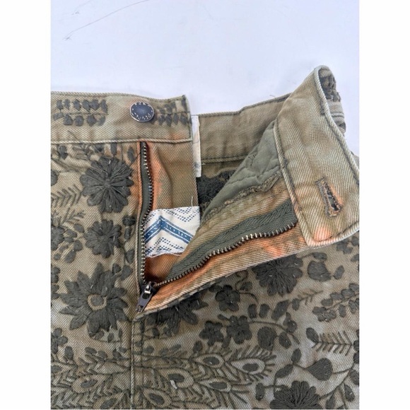 Free People floral embroidered olive green shorts - Picture 3 of 5